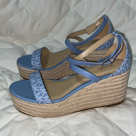 Like new Michael Kors Serena Wedge Espadrille size 9.5 platform - Picture 4 of 16